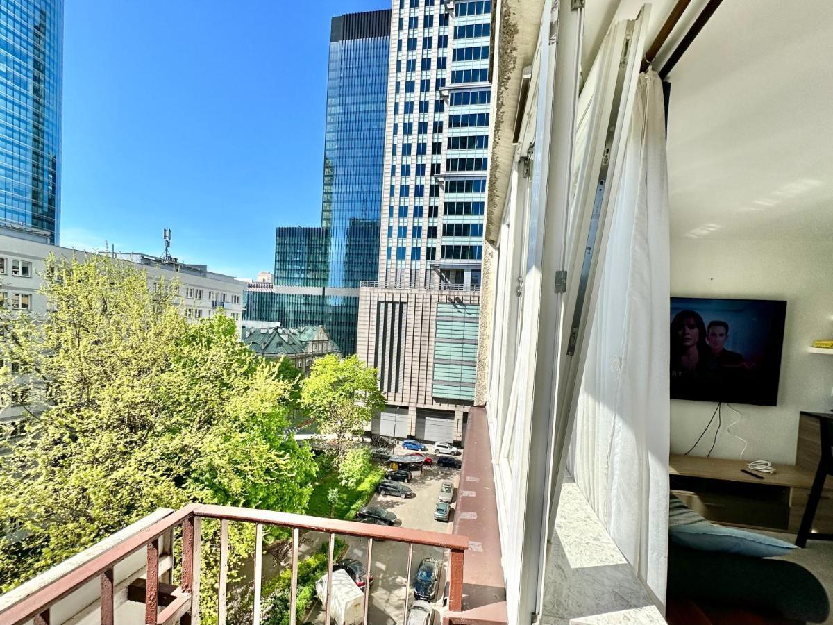 Ferienwohnung Neon 2 - Fast Wifi 70'Tv Netflix Hbo Max Appletv+ Warschau Exterior foto